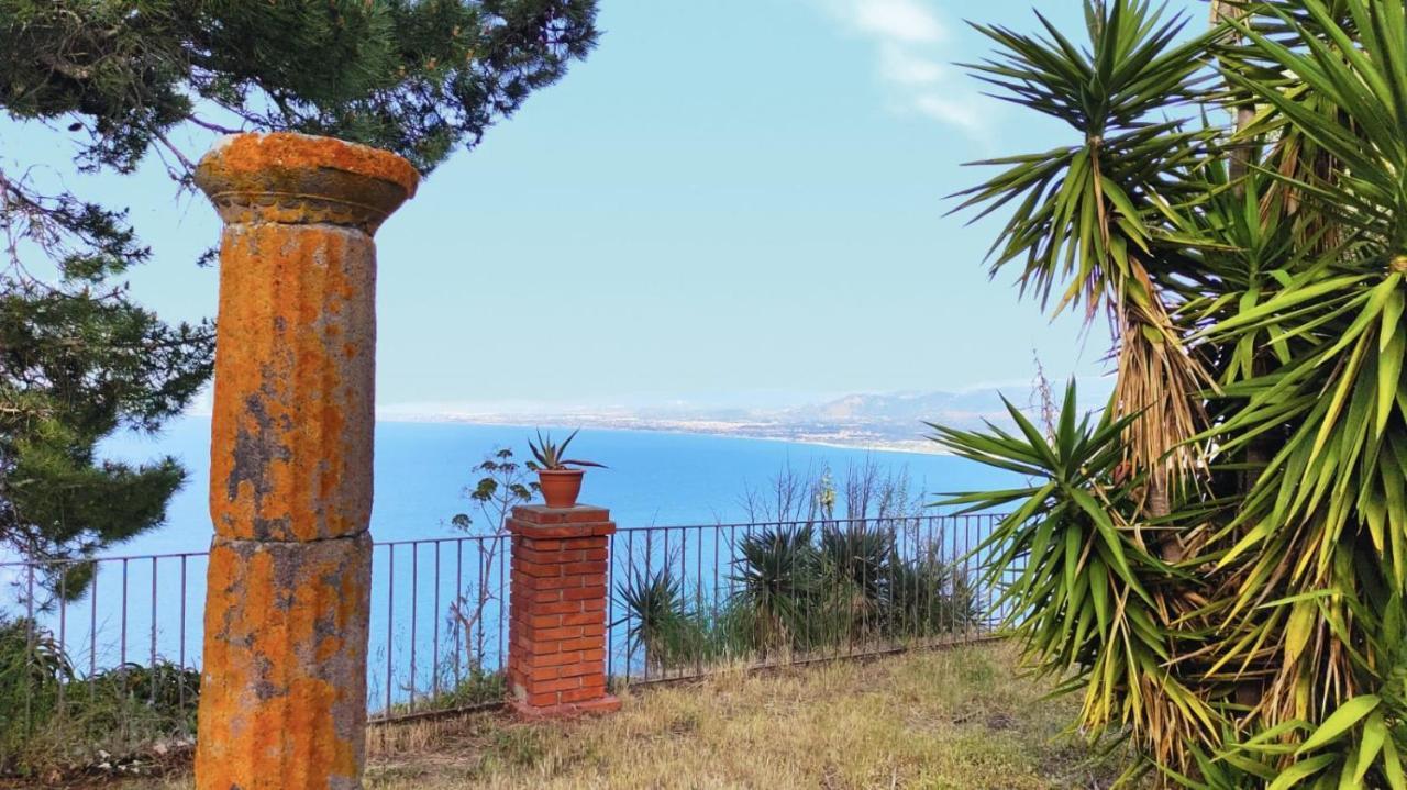 A Casa Di Peppino Villa Greco ティンダリ エクステリア 写真